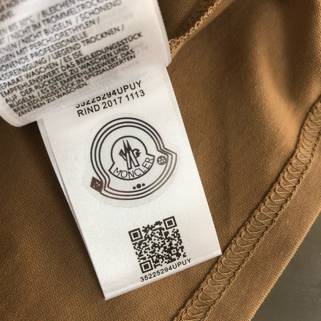 Moncler T-shirt