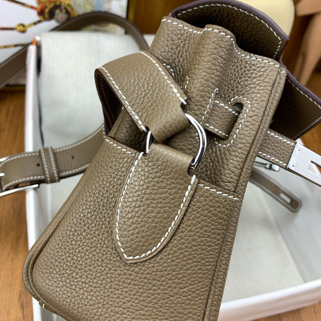 HERM KELLY MESSENGER 25