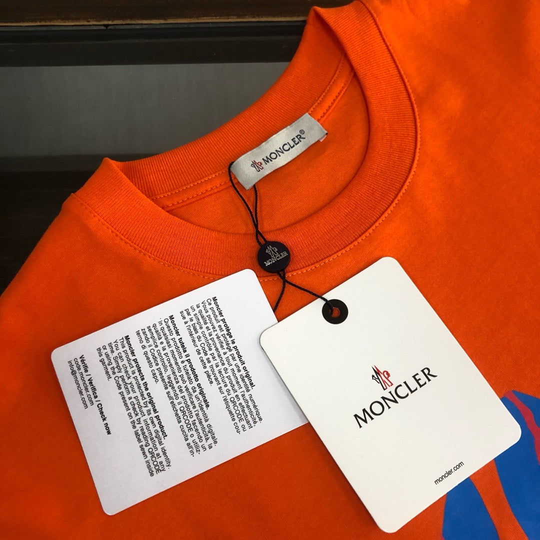 Moncler T-shirt