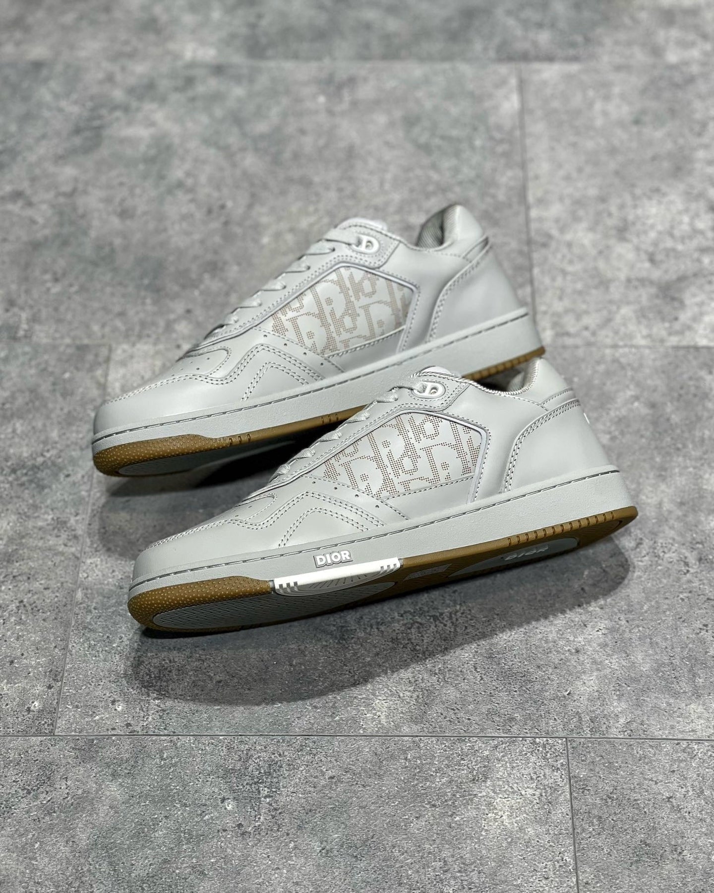 DIO Sneakers