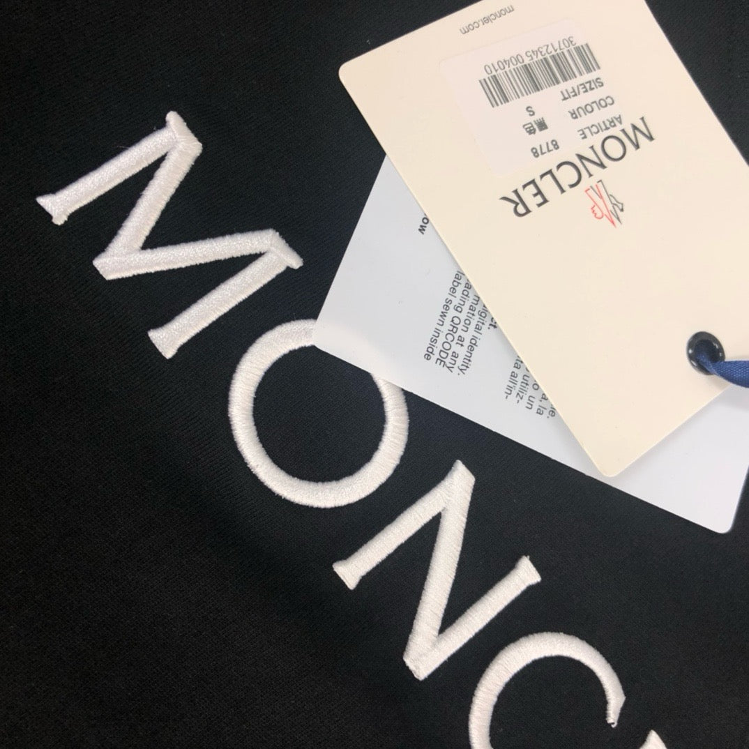 Moncler T-shirt