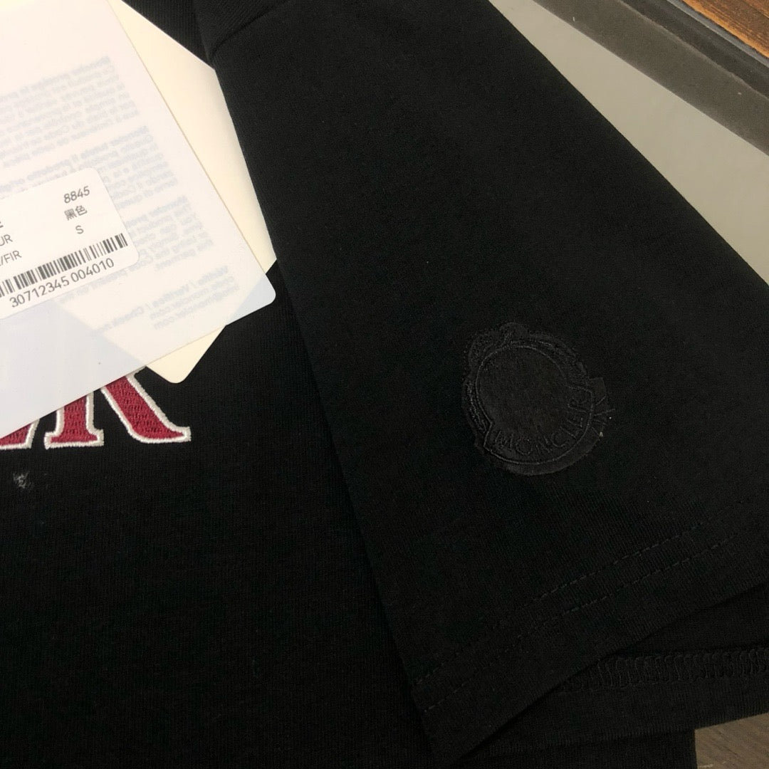 Moncler T-shirt