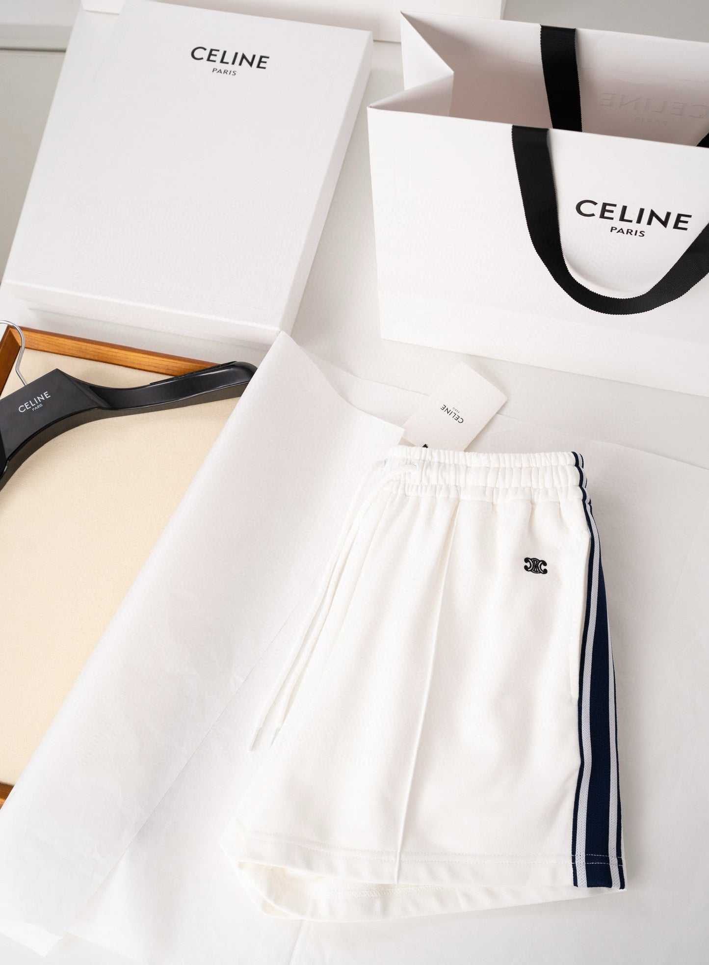 Celine Pant