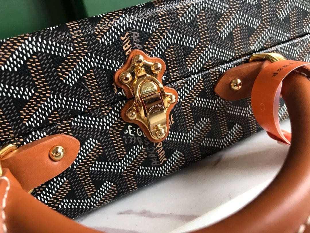 GOY Grand Hôtel 24.5x7.5x17cm