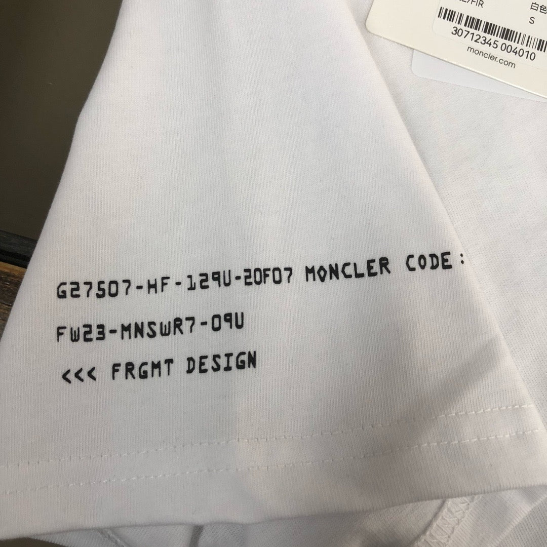 Moncler T-shirt