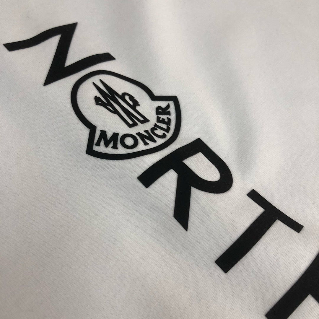 Moncler T-shirt