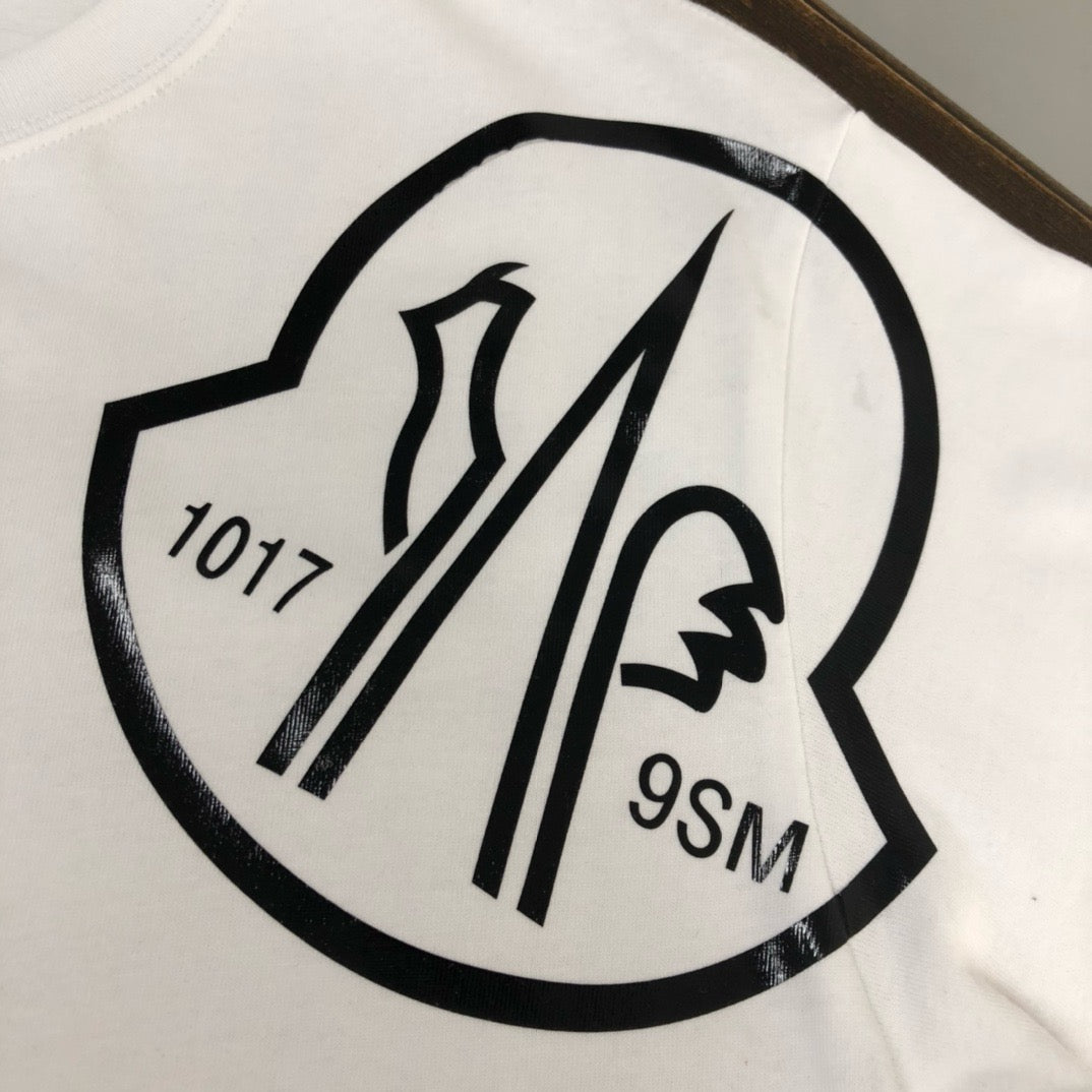 Moncler T-shirt