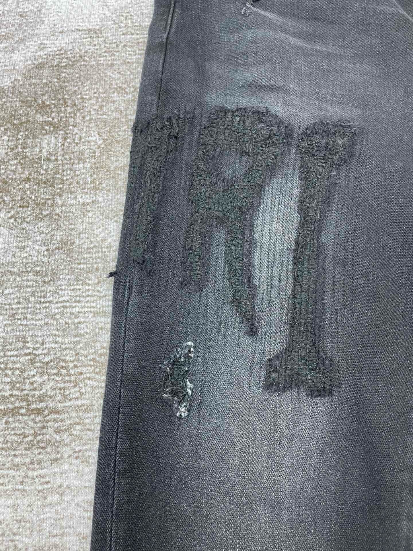 Amiri Jeans