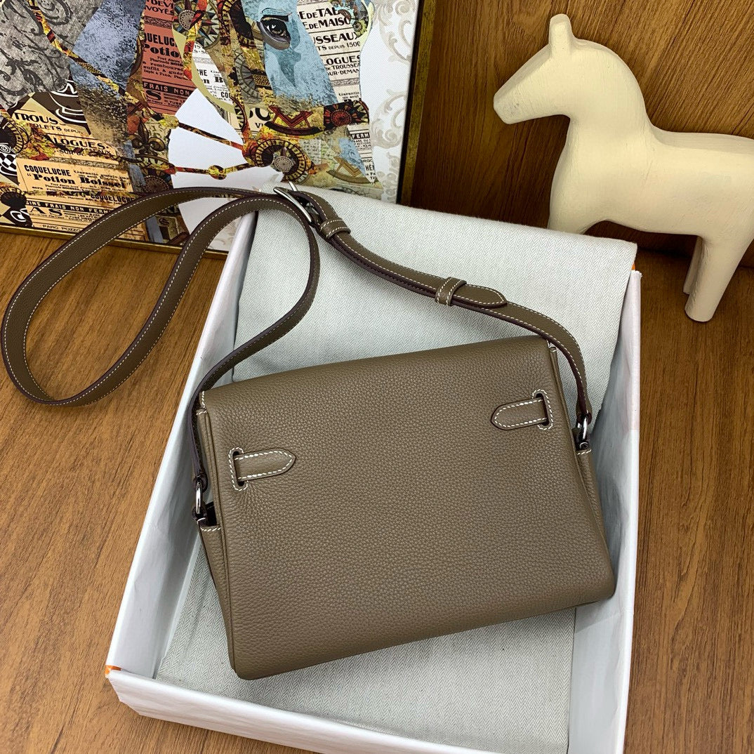 HERM KELLY MESSENGER 25