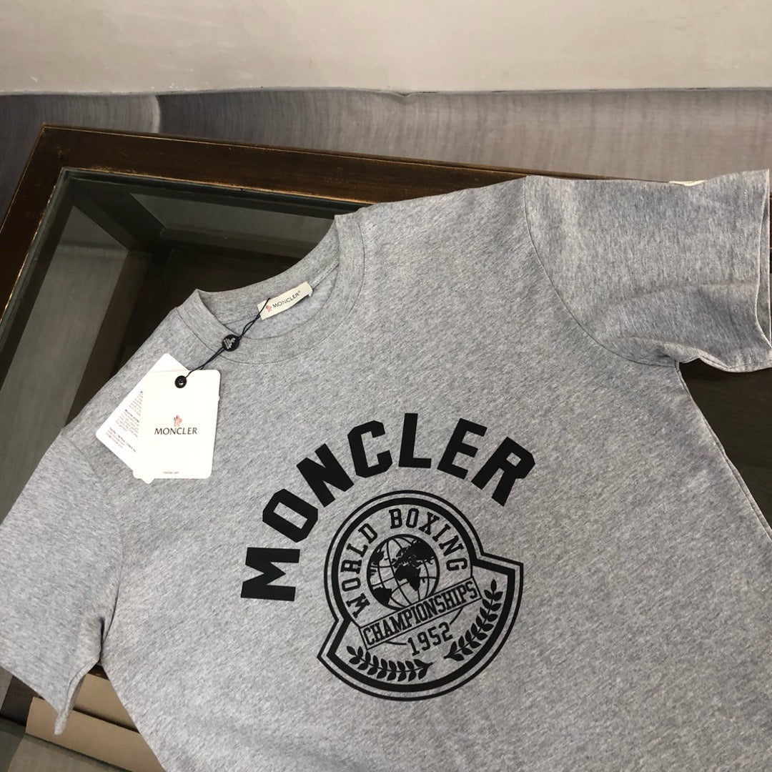 Moncler T-shirt