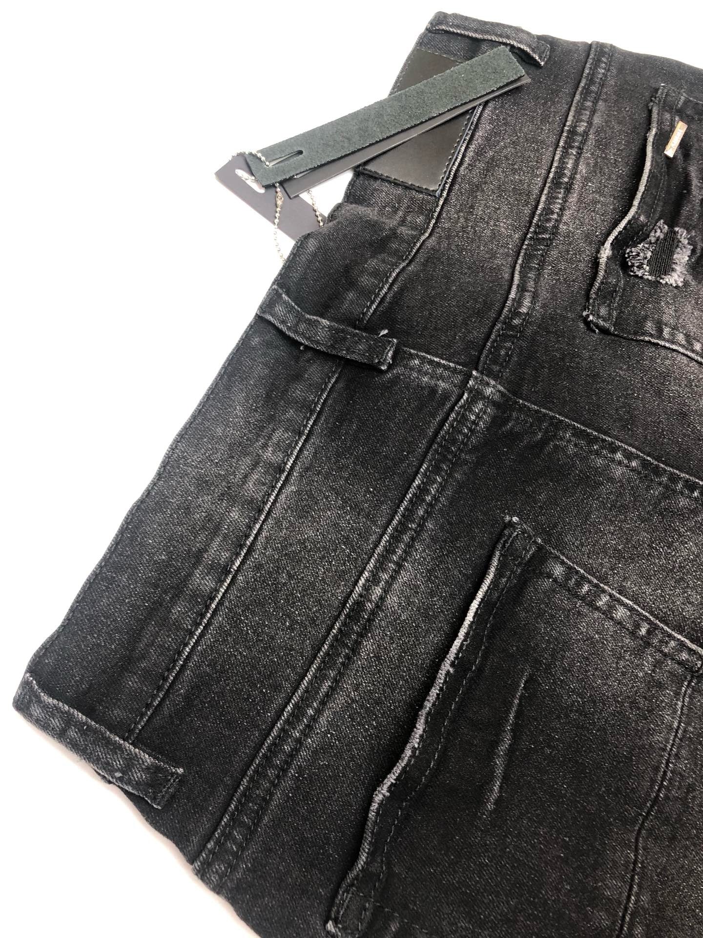 Amiri Jeans