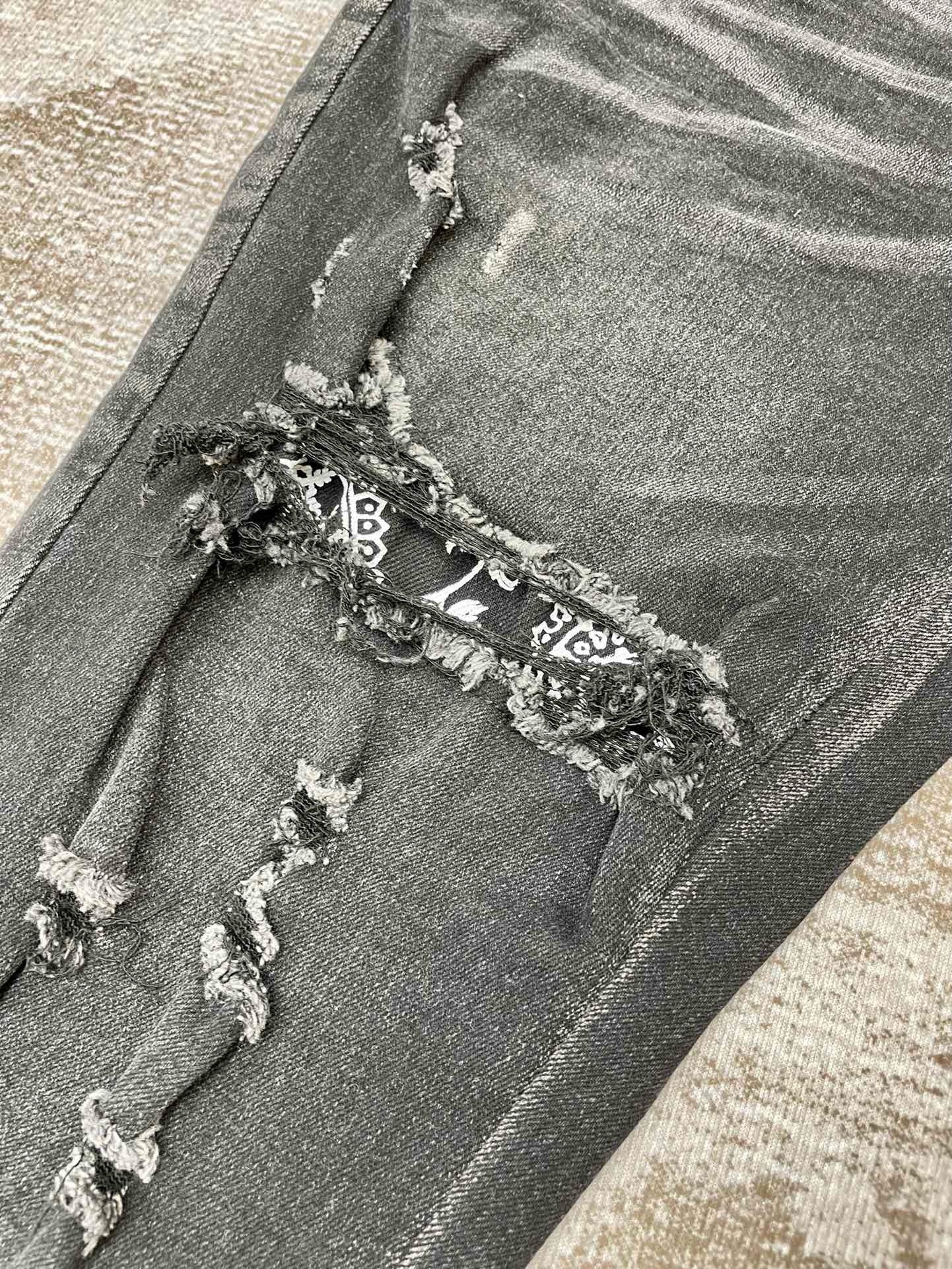 Amiri Jeans