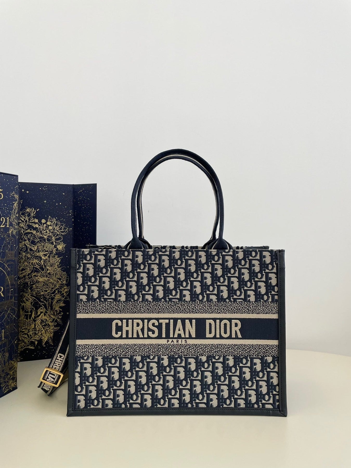 DIO Book Tote (36cm)