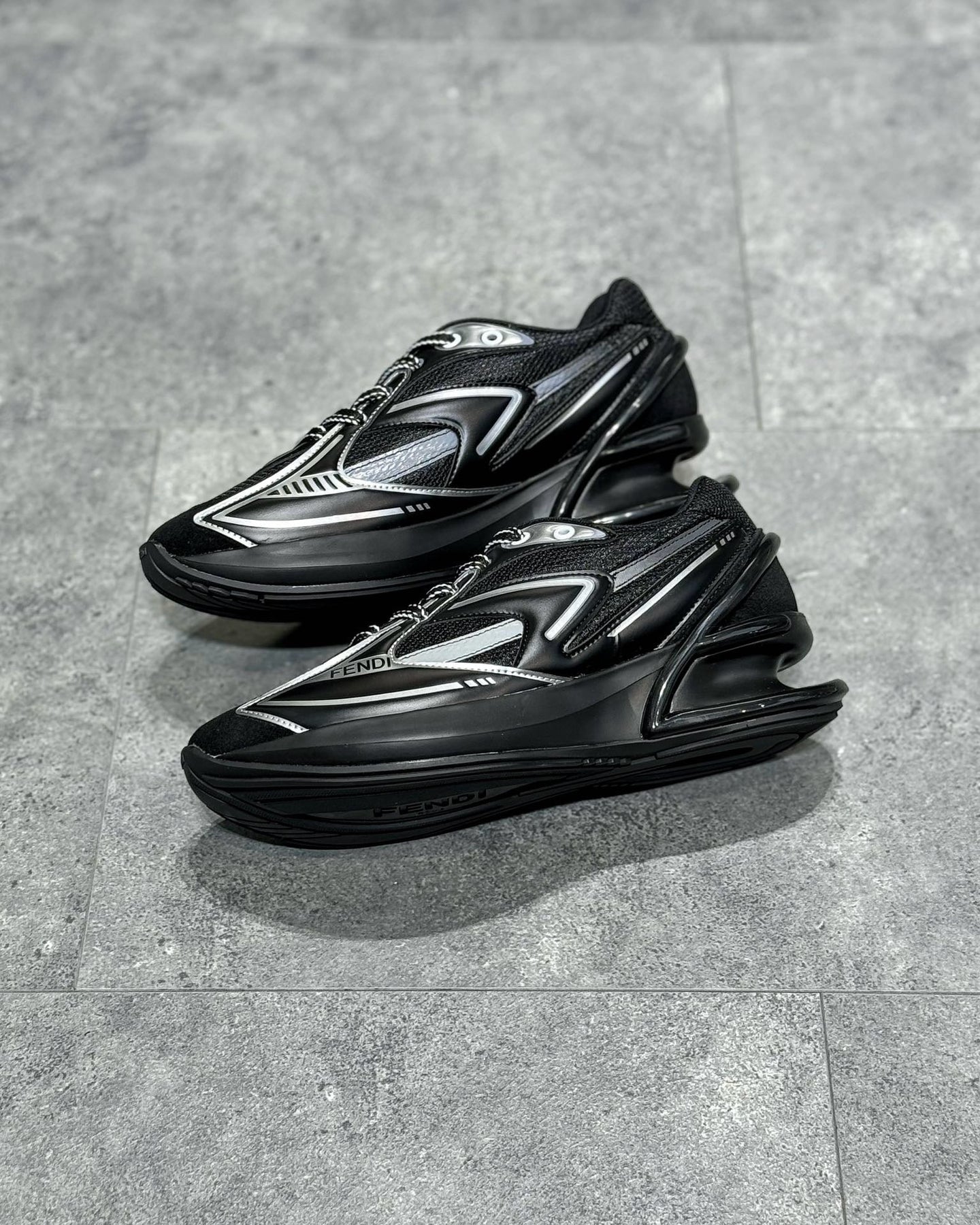 FEN Sneakers