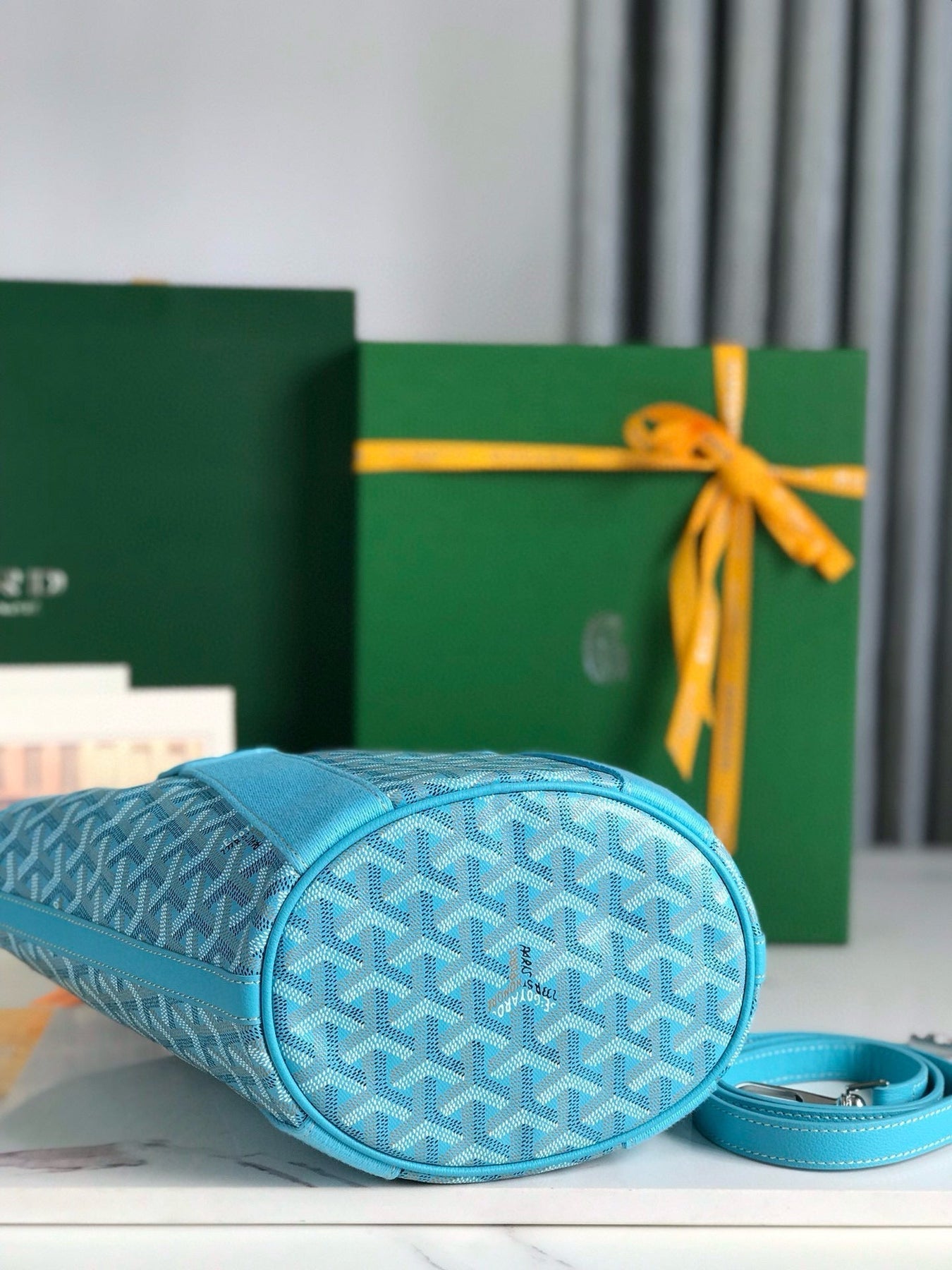 GOY BELHARRA 18*14*24