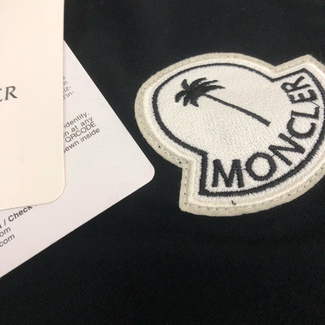 Moncler T-shirt