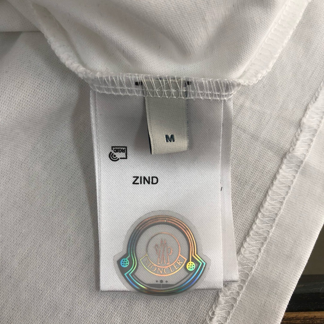 Moncler T-shirt