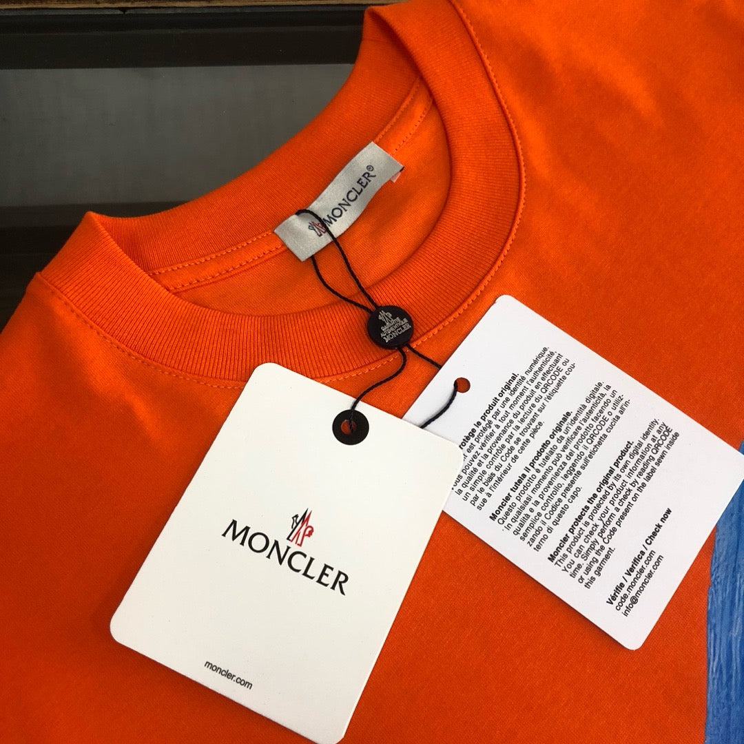 Moncler T-shirt