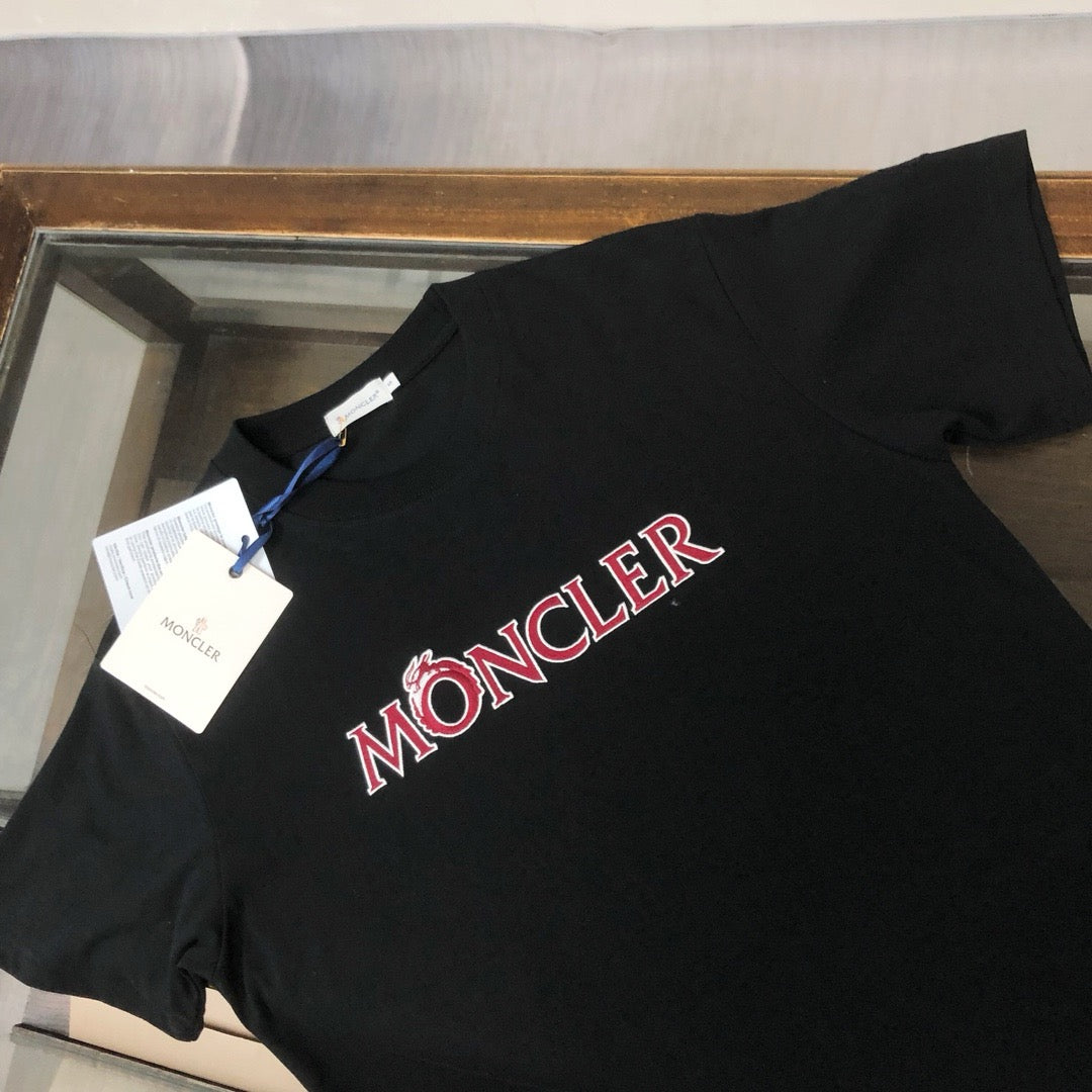 Moncler T-shirt