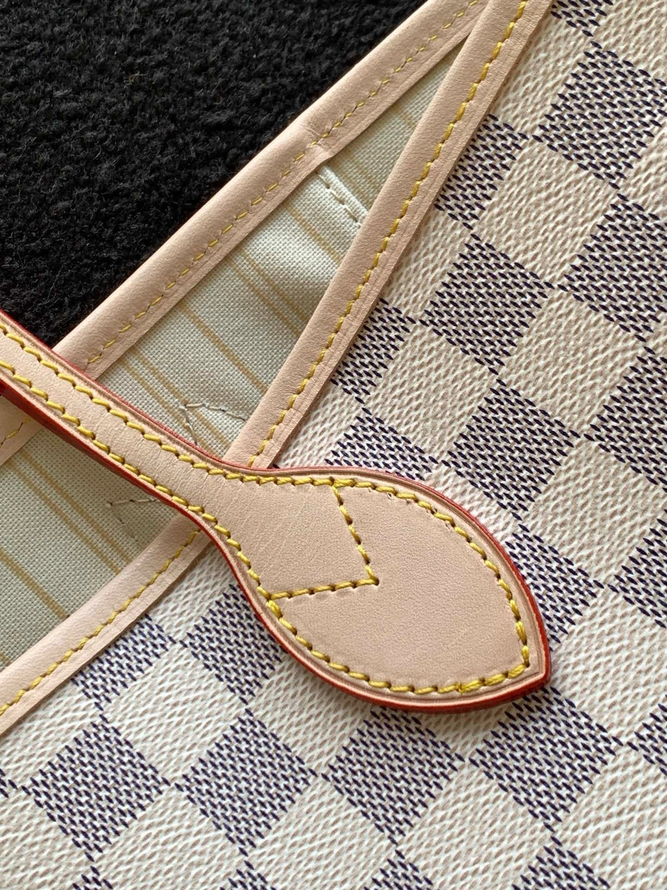 NEVERFULL MM 32 GREY CREAM DAMIER AZUR INSIDE COLOUR 1