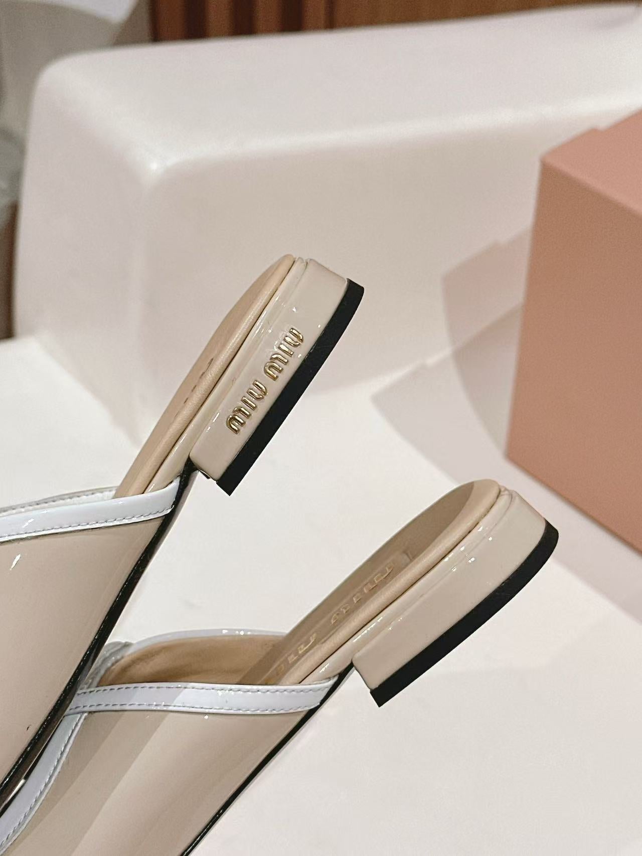 MM MULES IN BEIGE LAMBSKIN