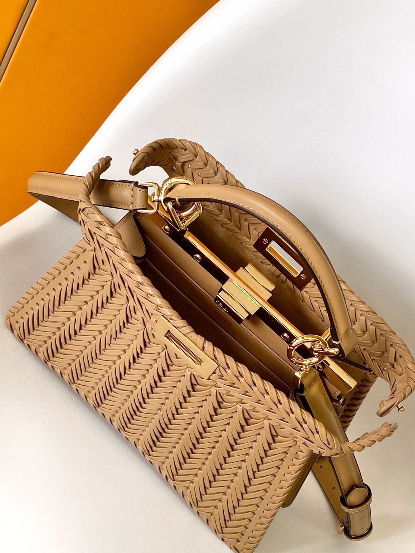 Peekaboo ICONIC ISeeU 27 Bag lambskin gold hardware