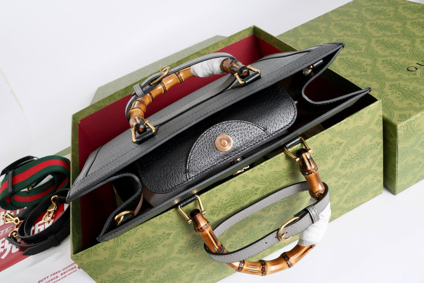 DIANA LARGE TOTE BAG 35 CM IN BLACK CALFSKIN