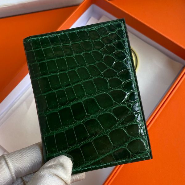 HERM MC² Euclide Card Holder in Vert Emeraud Shiny Alligator Leather
