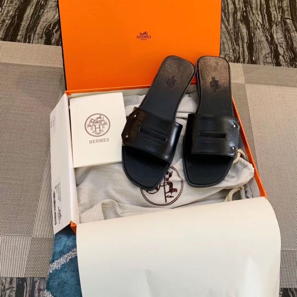 HERM View Sandals In Black Calfskin leather