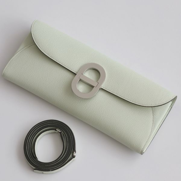 HERM Maillon To Go Wallet in Vert Fizz Epsom Calfskin