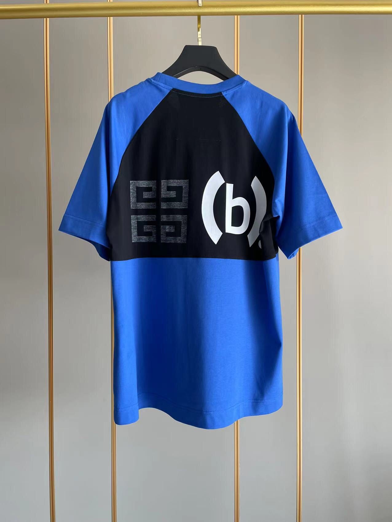 Givenchy T-shirt