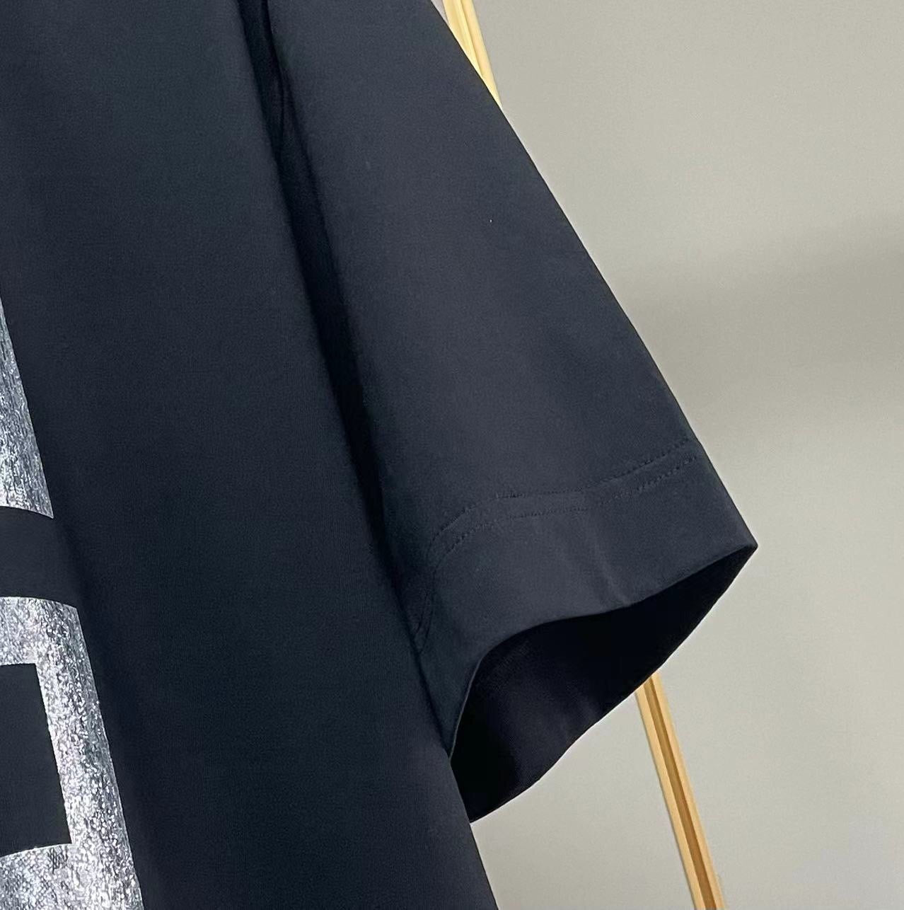 Givenchy T-shirt