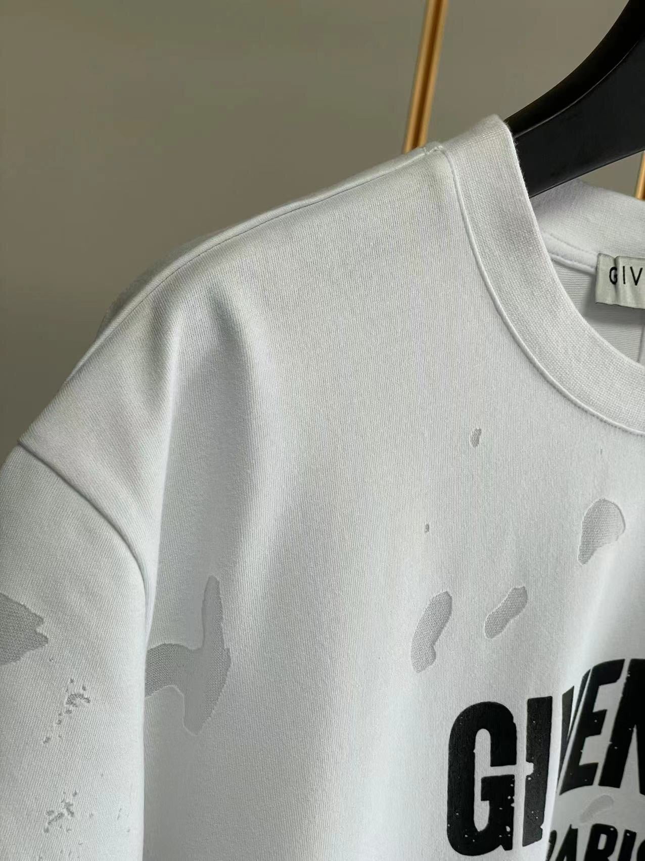 Givenchy T-shirt