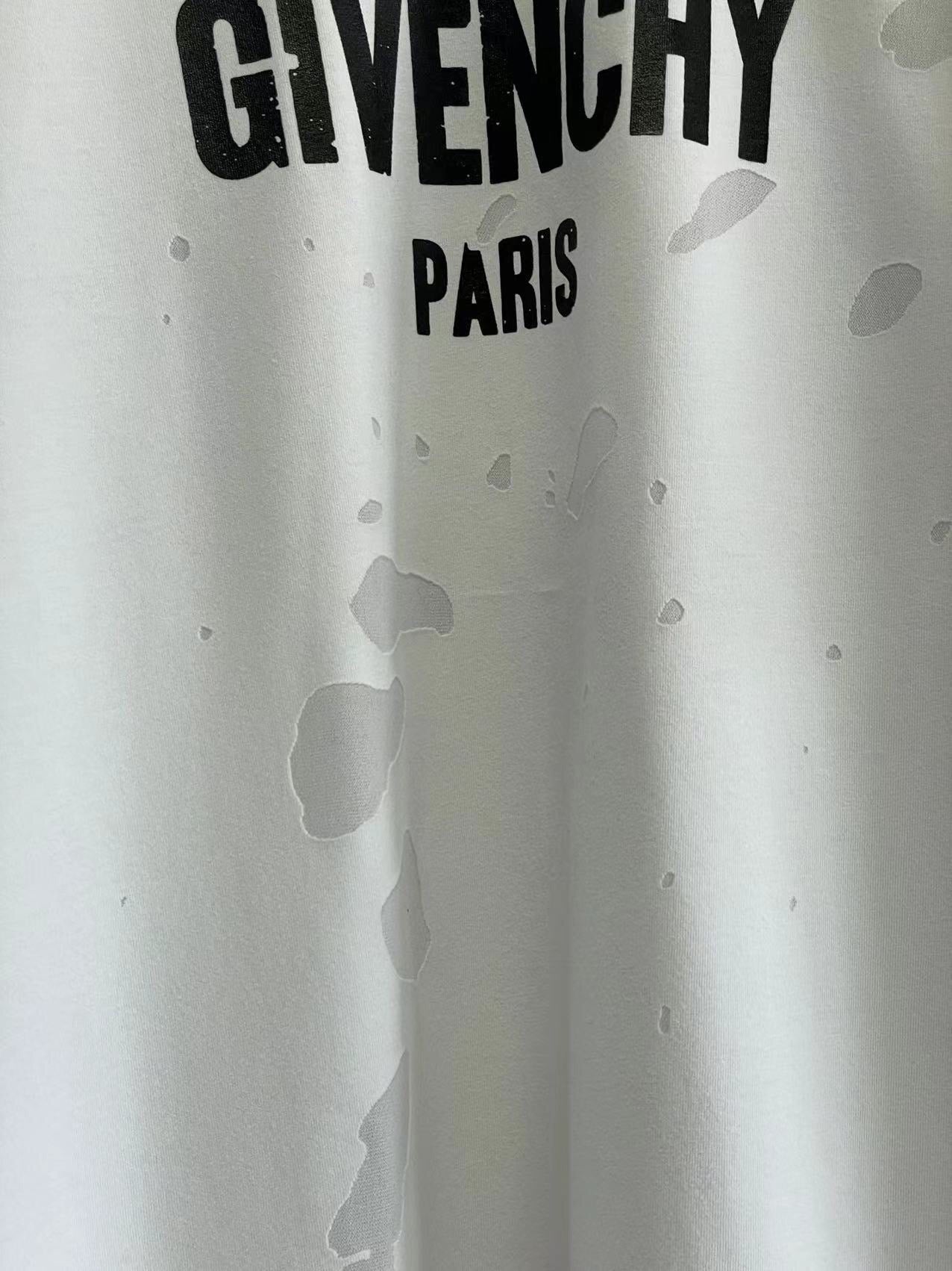 Givenchy T-shirt