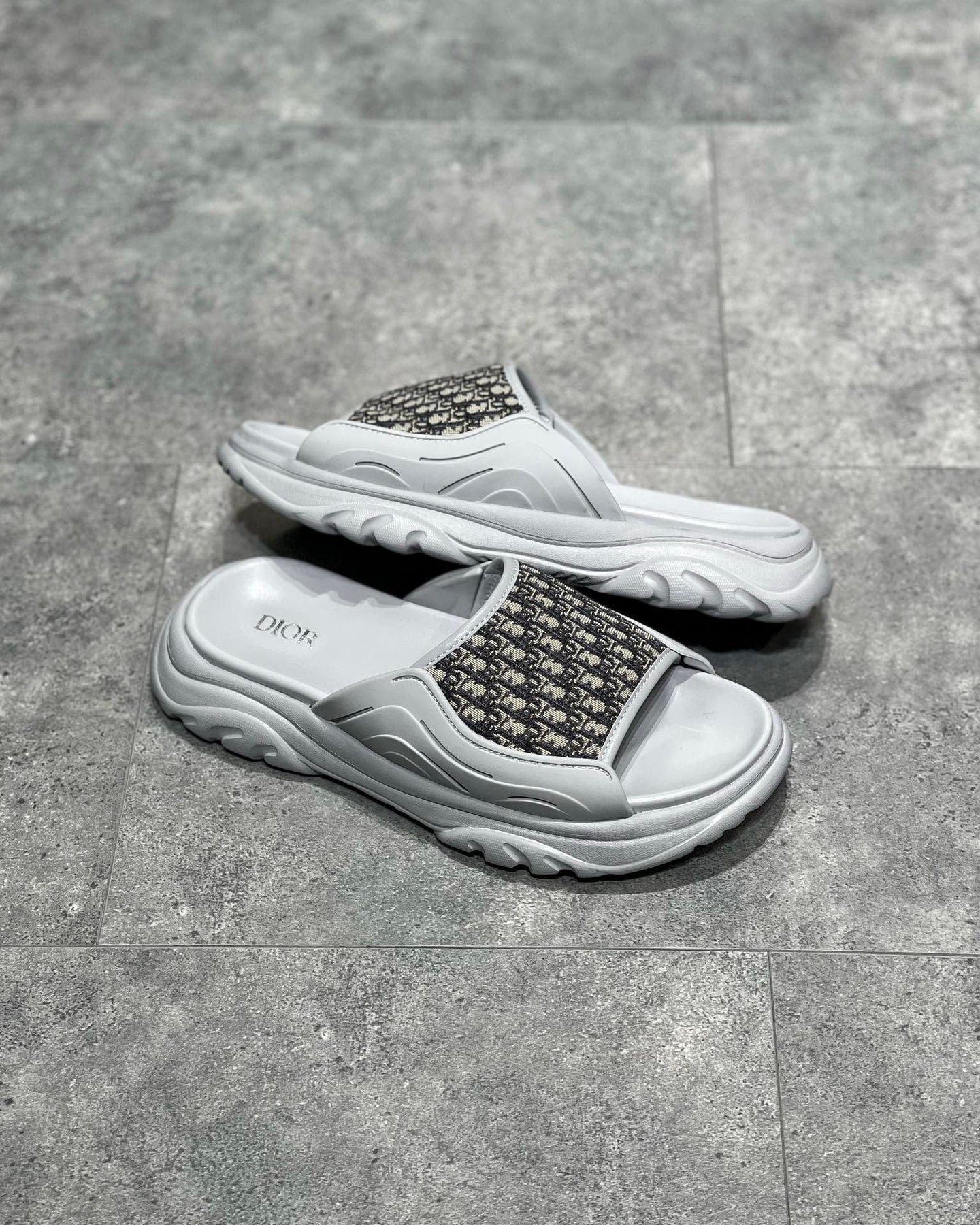 DIO Sandal