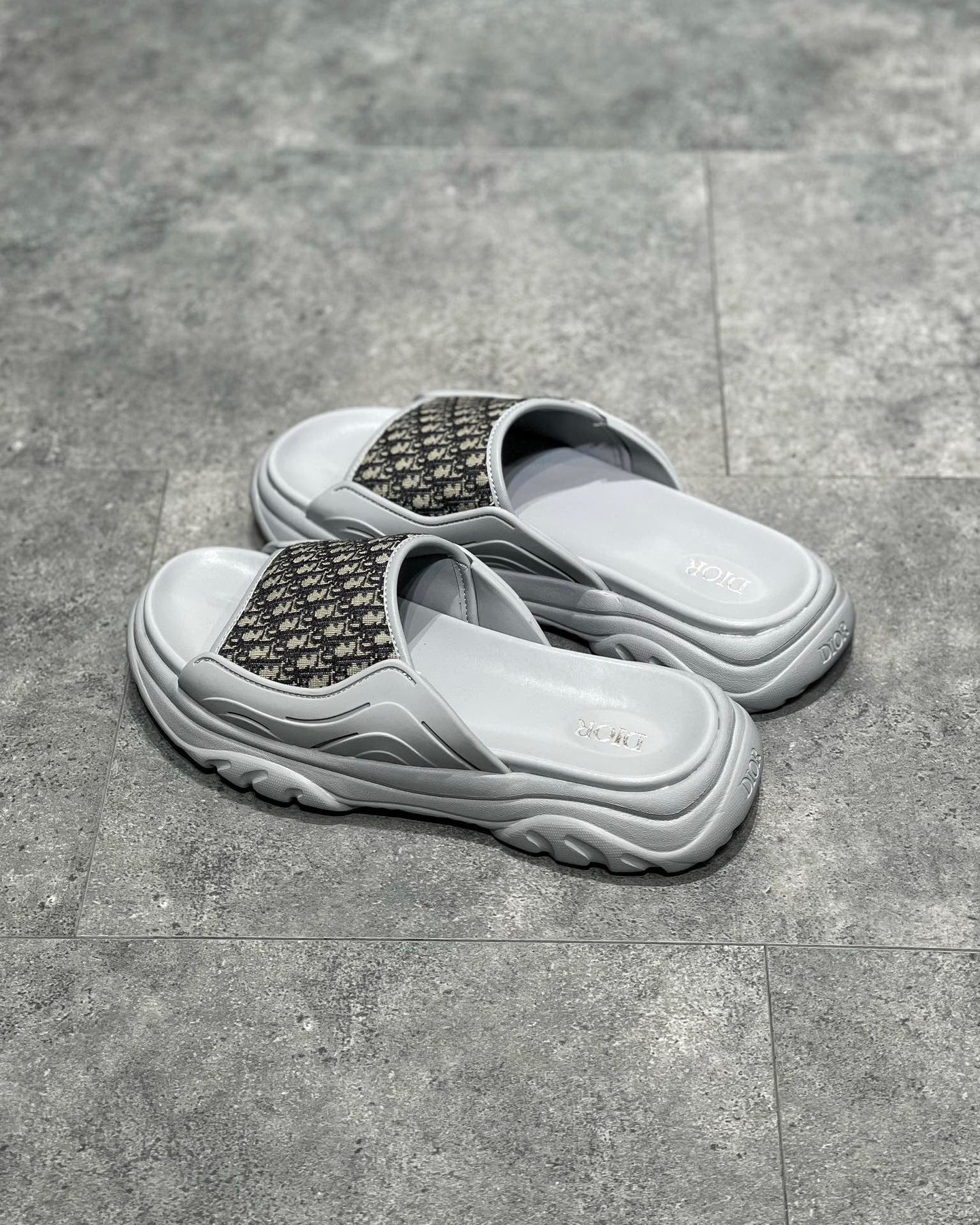 DIO Sandal
