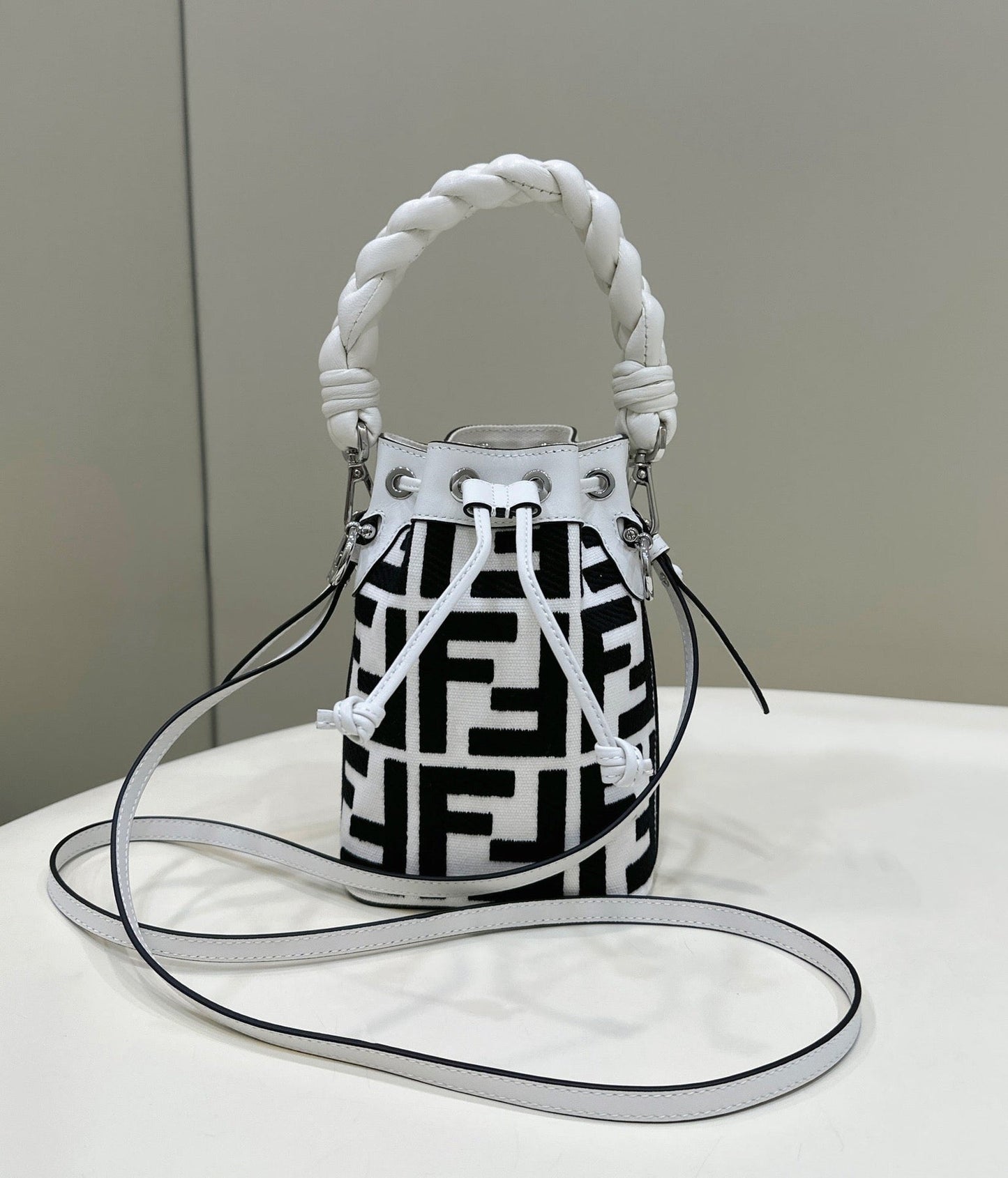 FEN Bucket