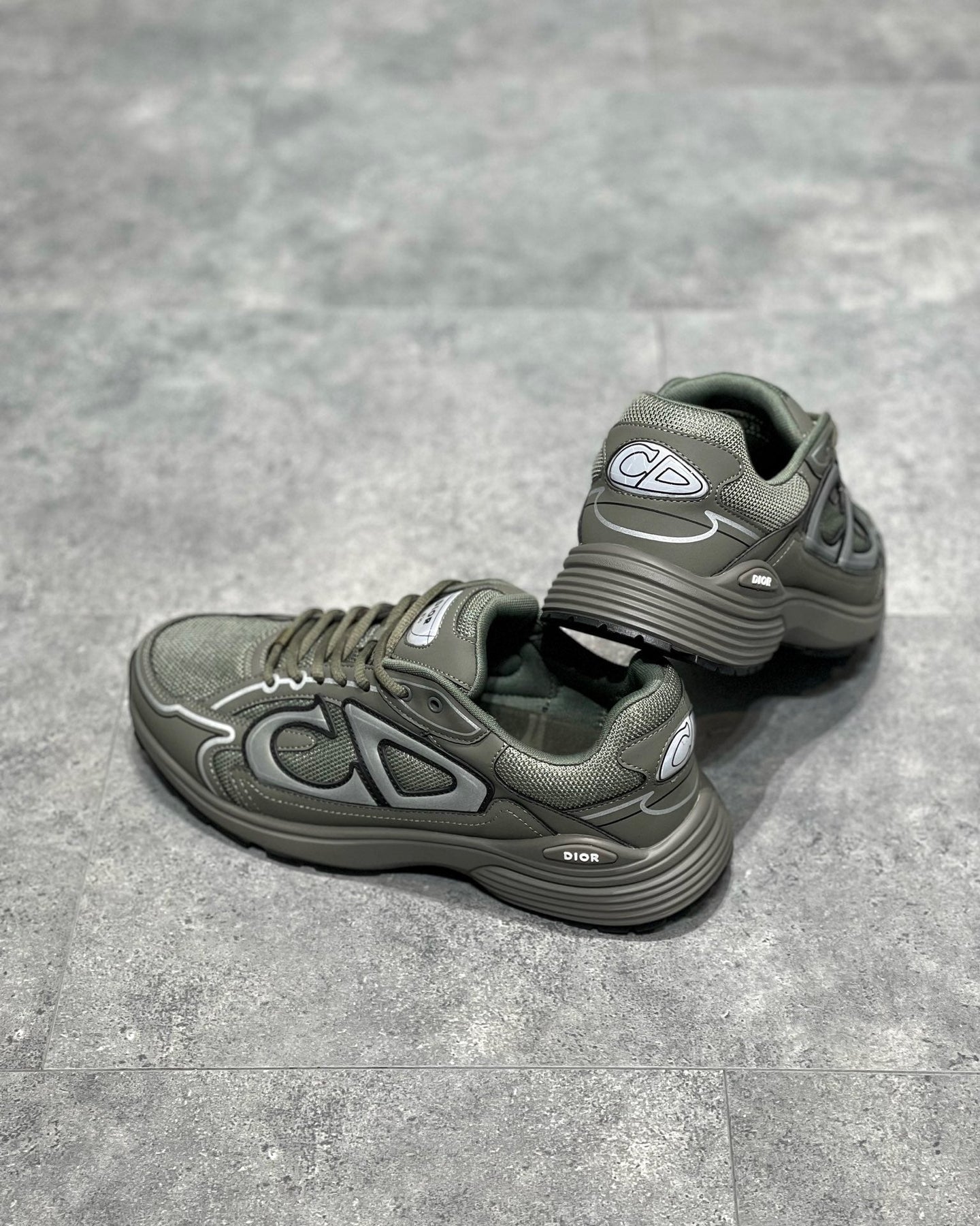 DIO Sneakers