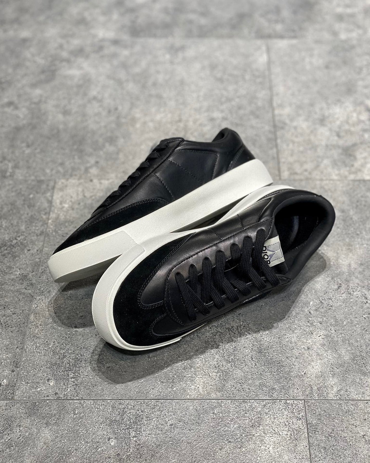 DIO Sneakers