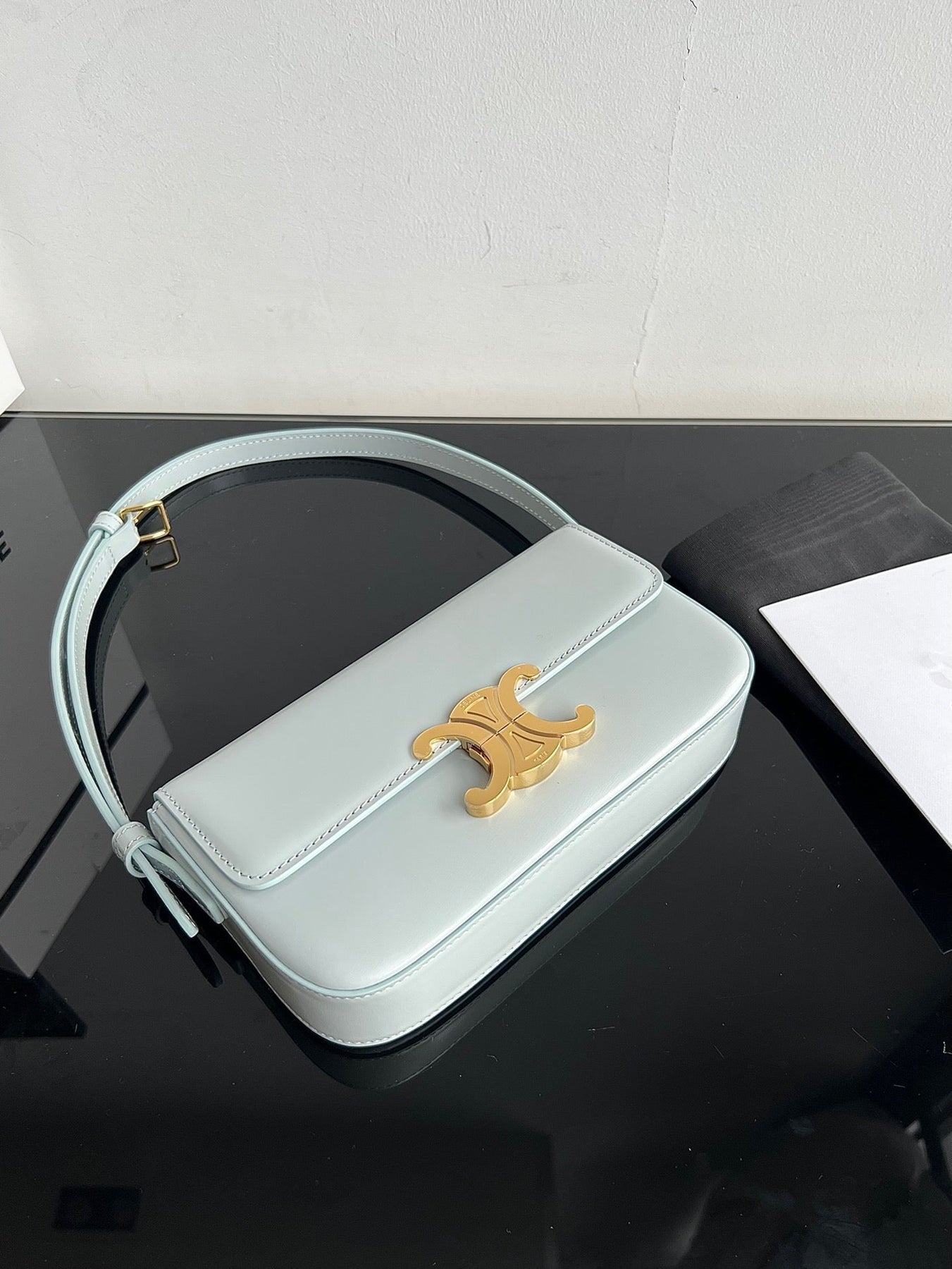 CEL Triomphe Hobo