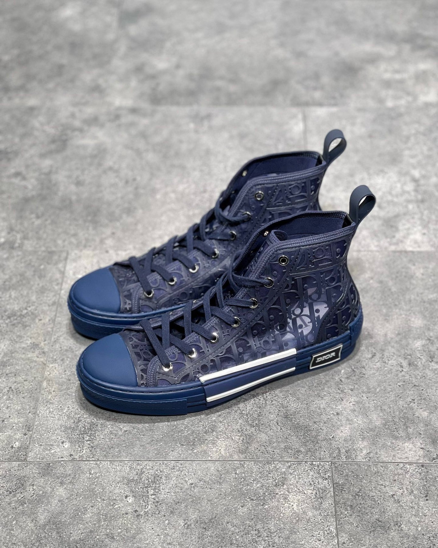 DIO Sneakers