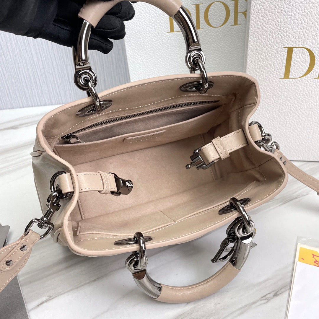 DIO handbag