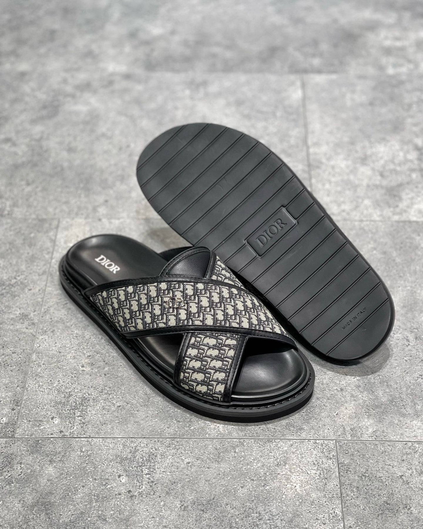 DIO Sandal