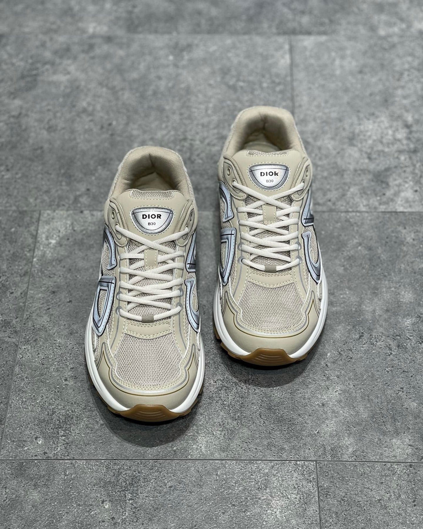 DIO Sneakers