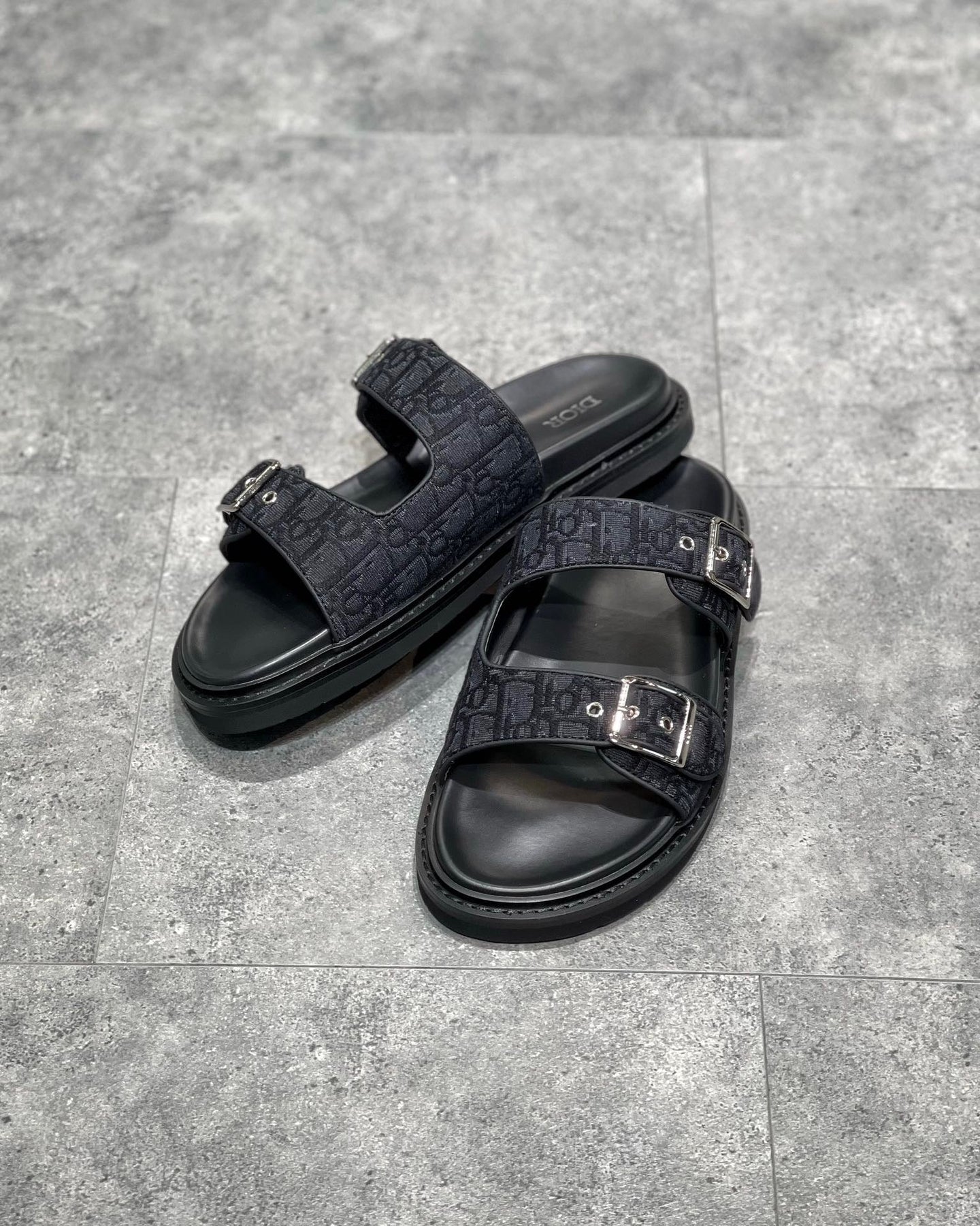 DIO Sandal