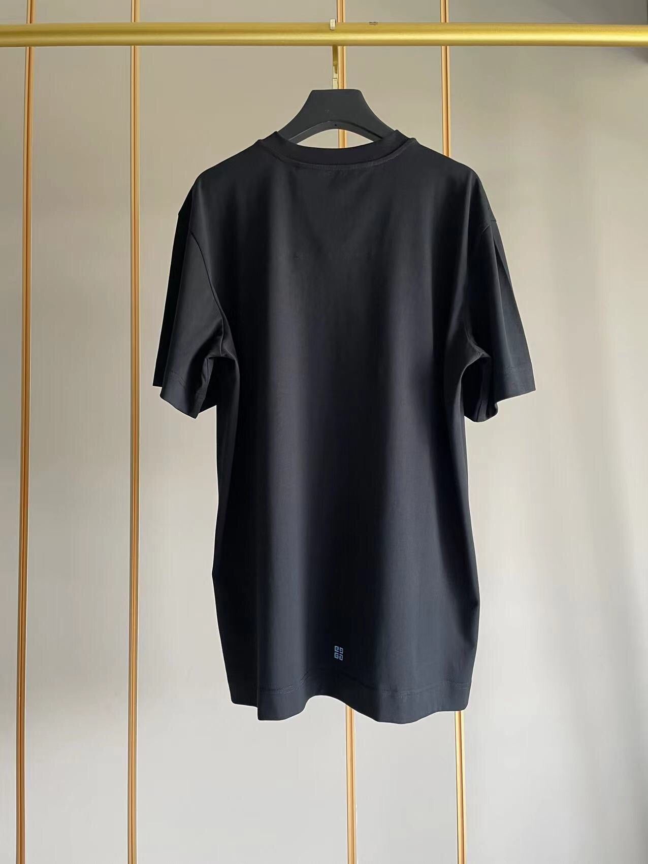 Givenchy T-shirt