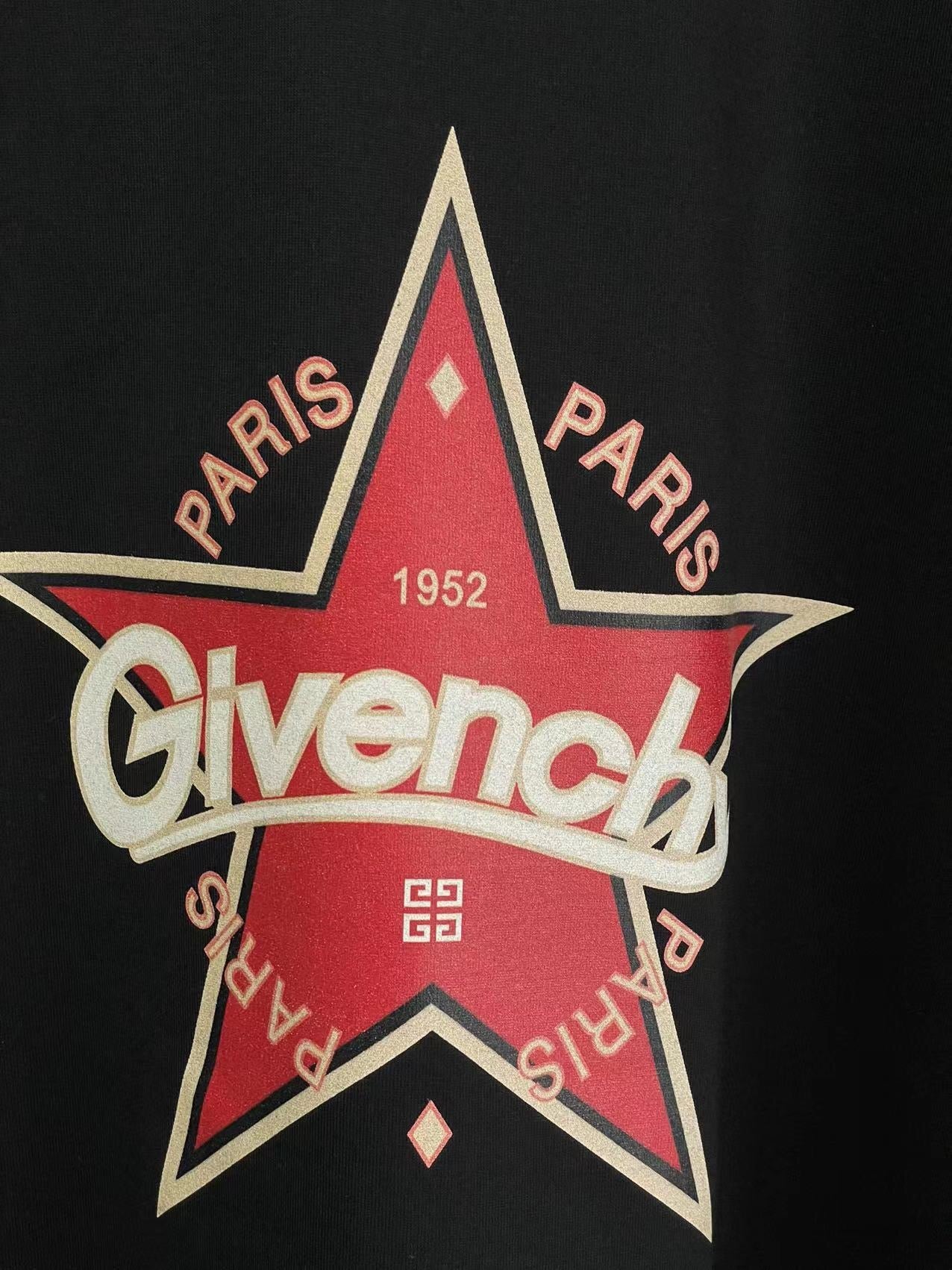 Givenchy T-shirt