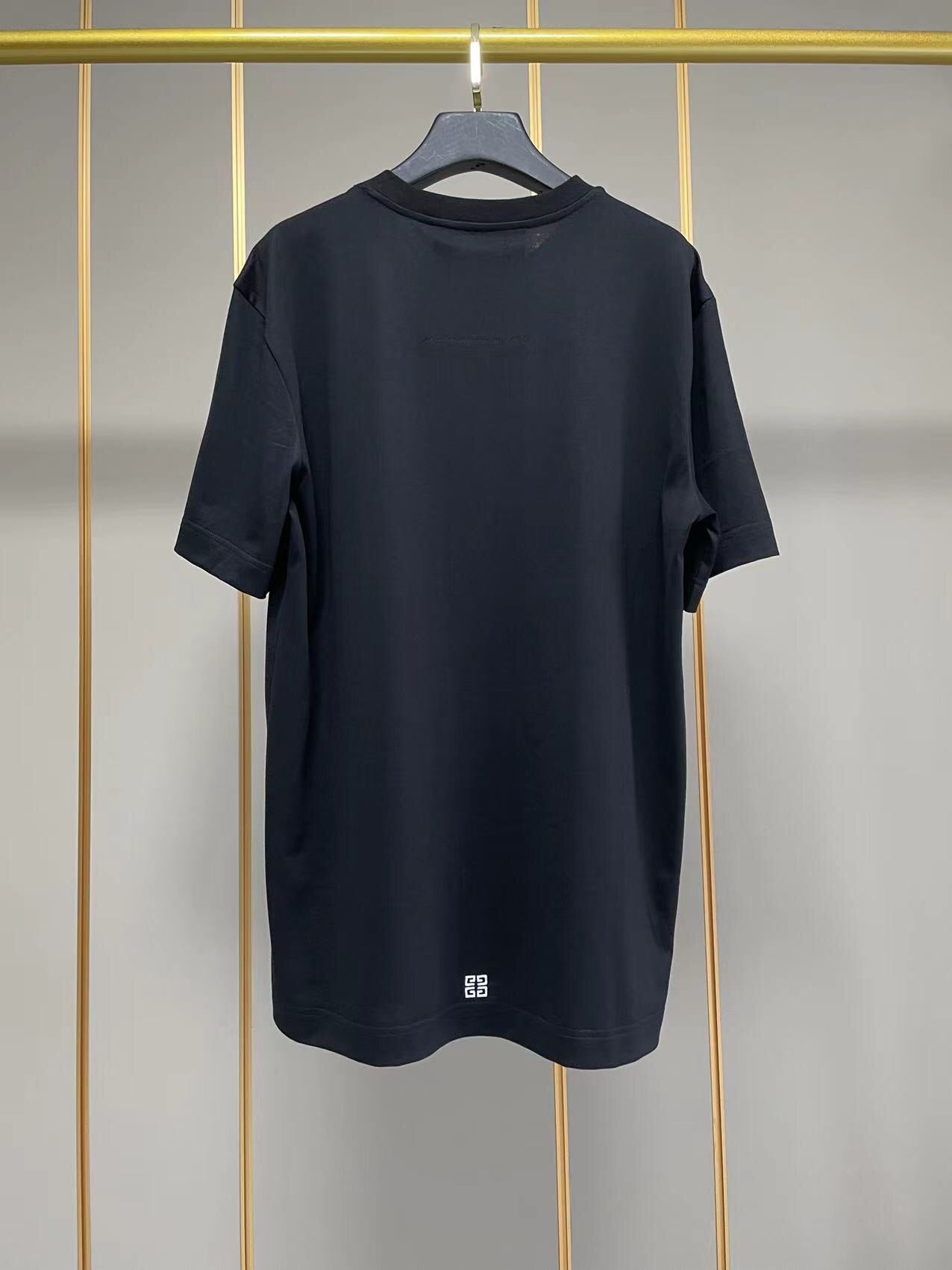 Givenchy T-shirt