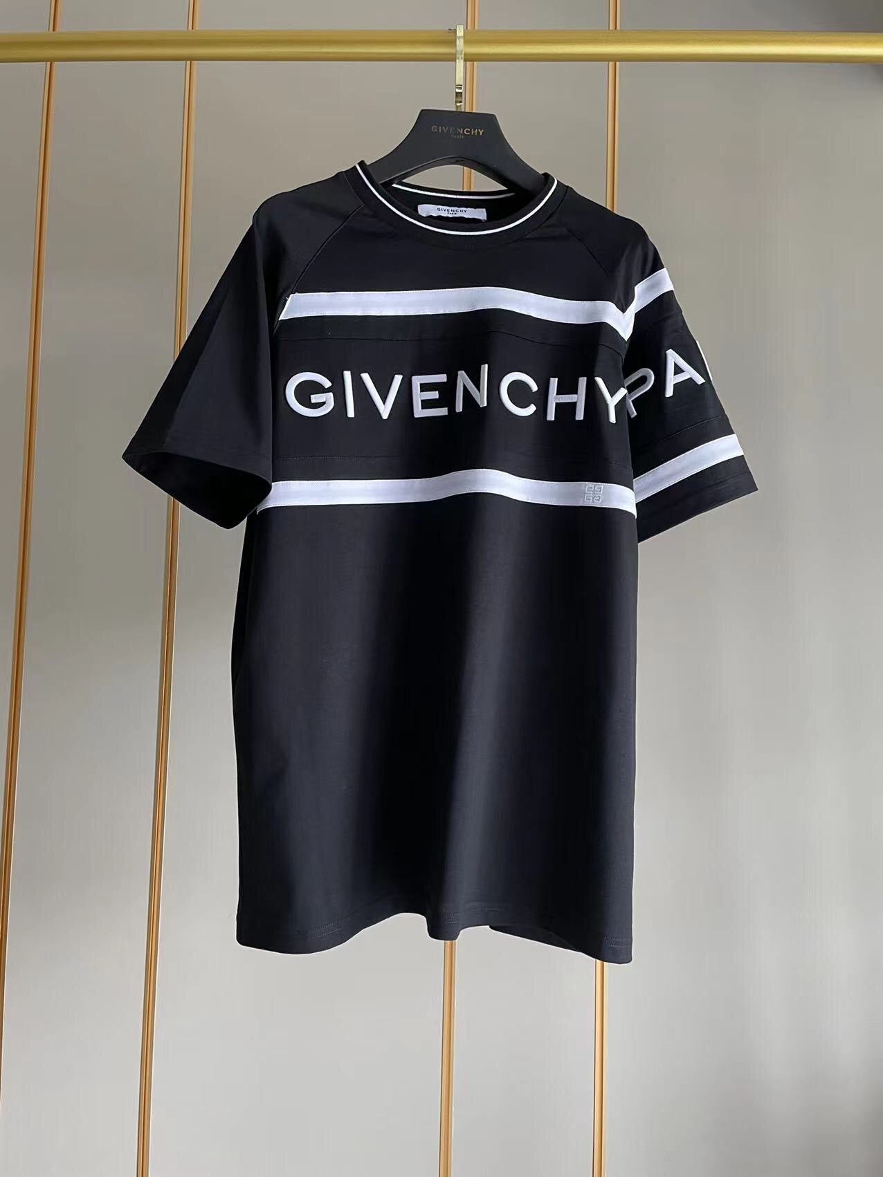 Givenchy T-shirt