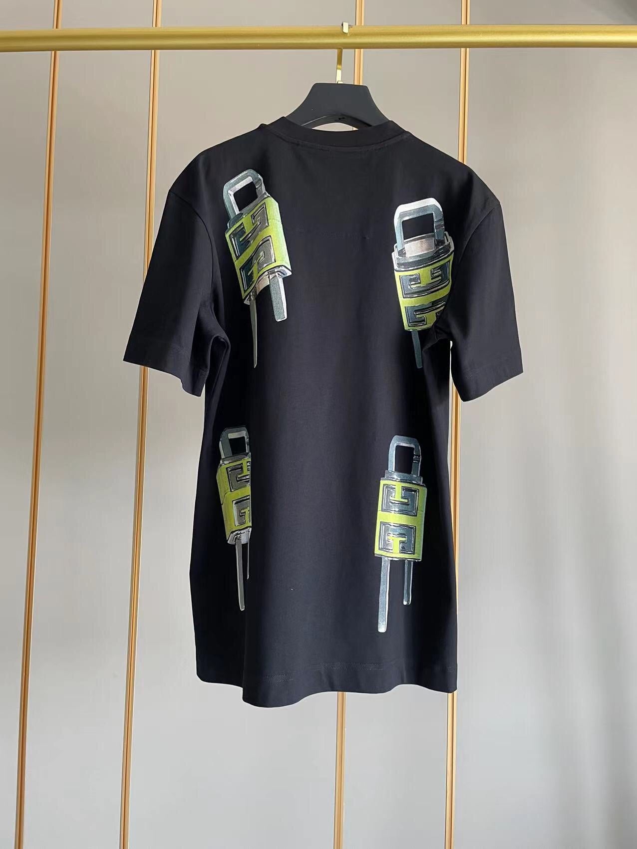 Givenchy T-shirt